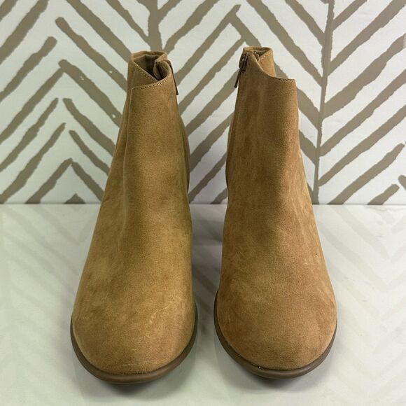 Old Navy Tan Faux Suede Boots Size 9 - Picture 2 of 5